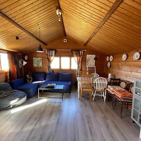 Three Rooms Stuga I Stugby Near National Park Undenas Exterior photo